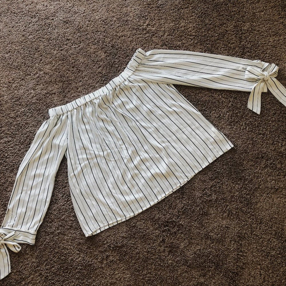 Forever 21 Off the shoulder top